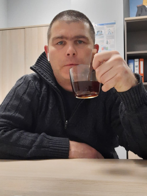 Андрей, Россия, Новосибирск, 43 года. Познакомлюсь с девушкой /женщиной для любви и серьезных отношений, брака и создания семьи, воспитаниНе пью есть авто и жилье. Познакомлюсь с девушкой от 25 лет. Для создания семьи. С ребёнком или без.