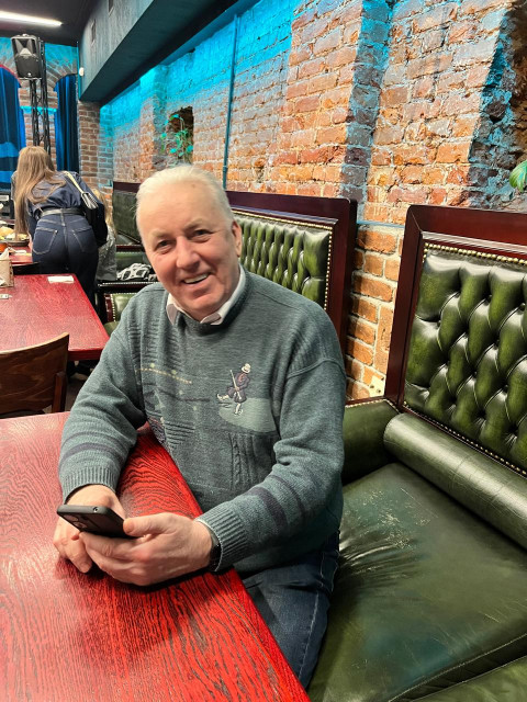 Стас Шестаков, Россия, Москва, 57 лет, 1 ребенок. Хочу найти Обычную, без понтов)Живу в Москве мне 56 лет, не еурю