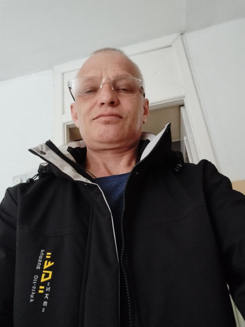 Эдуард Густомесов, Россия, Бердск, 53 года, 1 ребенок. Хочу найти серьезные отношенияИнтересы-музыка 80х, программирование, путешествия, просто прогуоки в лес, рыбалка, ценю юмор, ненав