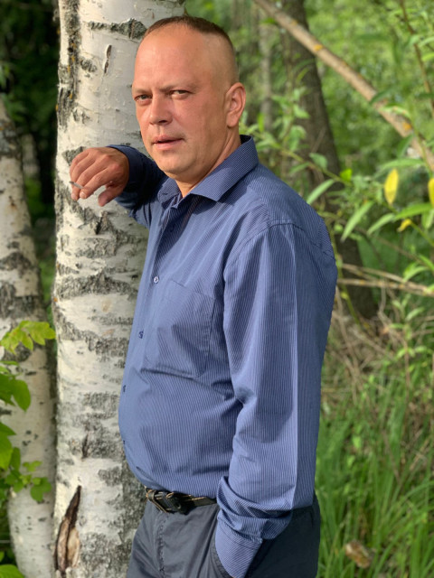 Олег, Россия, Ярославль, 48 лет, 1 ребенок. Познакомлюсь с женщиной для любви и серьезных отношений, дружбы и общения.Все расскажу при личном общении