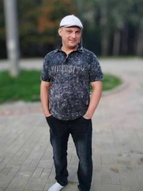 Александр, Россия, Железногорск, 43 года, 1 ребенок. Познакомлюсь с женщиной для любви и серьезных отношений.Крепкий парень, не люблю обмана и предательство