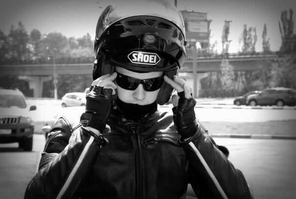 Макс, Россия, Москва, 40 лет. Разносторонне образованный, веселый, начитанный приключенец... приключался, приключался, и вот на те