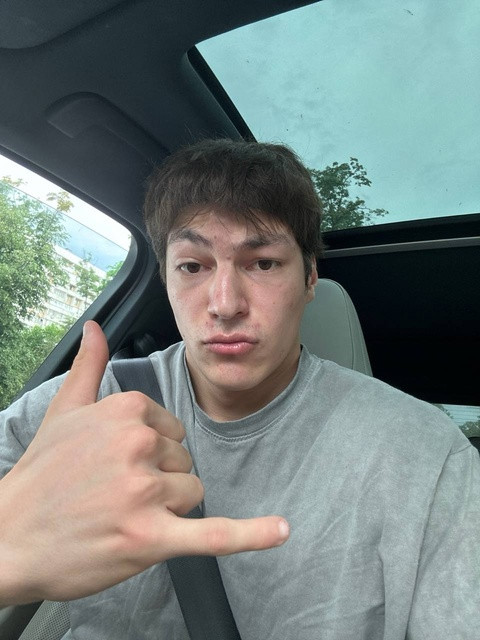 Андрей, Москва, 25 лет, 1 фото. Познакомлюсь с взрослой женщиной от для любви, дружбы и общения.  Анкета 826399. 