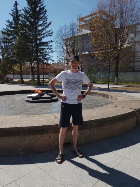 Александр, Россия, Санкт-Петербург, 53 года. Познакомлюсь с женщиной для любви и серьезных отношений, брака и создания семьи.Разведен, однолюб, неалкоголик, с чувством юмора.