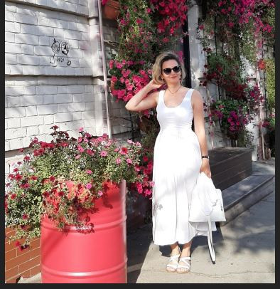 Алсу, Россия, Самара, 44 года, 1 ребенок. Познакомлюсь с мужчиной для любви и серьезных отношений, брака и создания семьи, воспитания детей, дЛюблю долгие пешие прогулки. Люблю вкусный чай. Люблю больше слушать, чем болтать, если разговор с ч