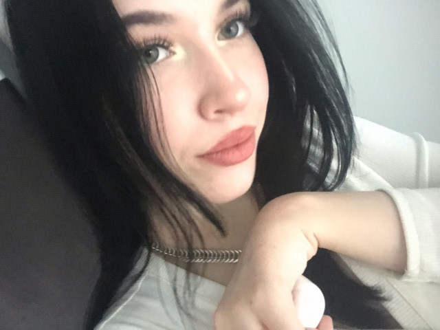 Вика, Россия, Москва, 25 лет. предпочитаю рассказывать о себе в лс, пиши, не стесняйся)