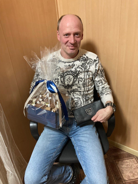 Павел, Россия, Магнитогорск, 41 год. Он ищет её: Познакомлюсь с женщиной для гостевого брака.Ищу женщину в возрасте для любви интима