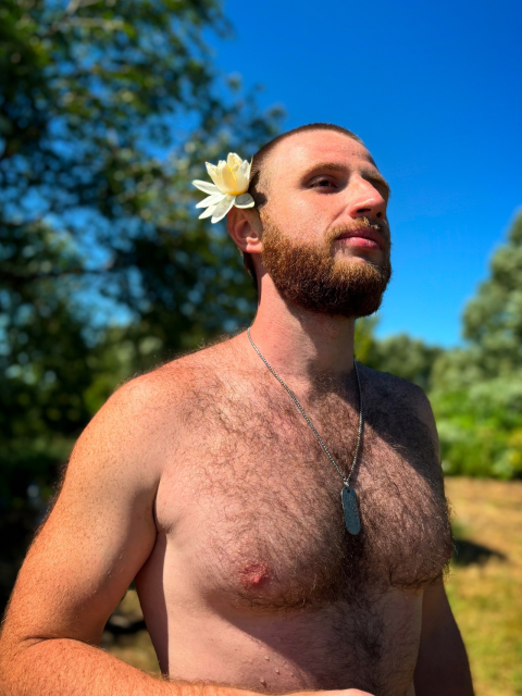 Алекс, Москва, м. Беговая, 23 года. Познакомлюсь с девушкой для любви и серьезных отношений, брака и создания семьи, воспитания детей, рРаботаю директором в строительной компании, люблю спорт, рыбалку, активный отдых, разумных и понимаю