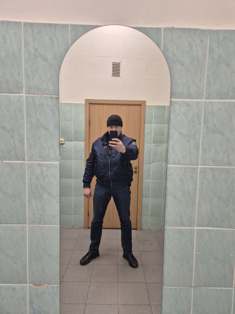 Фёдор, Санкт-Петербург, м. Проспект Ветеранов, 43 года, 2 ребенка. Он ищет её: Познакомлюсь с женщиной для брака и создания семьи.Работаю, не пью, не курю!