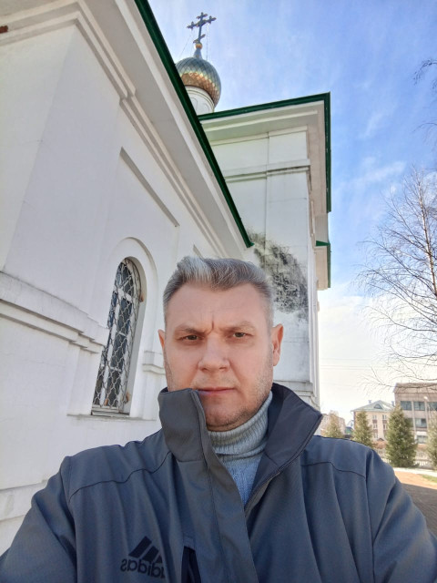 Александр Павлов, Россия, Домодедово, 48 лет, 1 ребенок. Он ищет её: Хорошую, добрую, хозяйственную. Для создания семьи.Добродушный, честный, трудолюбивый, высокий, стройный, без вредных привычек.