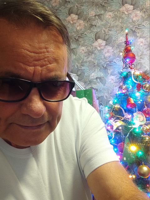 Николай, Россия, Санкт-Петербург, 62 года. Хочу найти Хорошую не курящую женщину с чувством юмора без жилищных проблем и самодостаточную. Для общения, встКоммуникабельный, самостоятельный без жилищных проблем с чувством юмора.