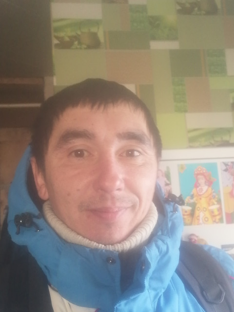 Iliya, Россия, Энгельс, 34 года. Любищую путешествоватьЖизнерадовственный, люблю спорт