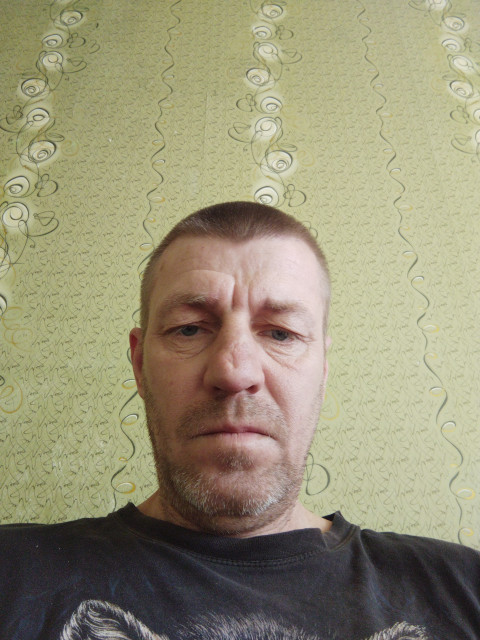 Роман, Россия, Волгоград, 48 лет, 2 ребенка. Познакомлюсь с женщиной для брака и создания семьи.12лет в разводе, больше женат небыл. Дети взрослые. Пережил предательство со стороны супруги. Чтоб б