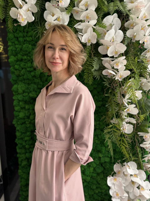 Екатерина, Россия, Москва, 54 года, 2 ребенка. Познакомлюсь с мужчиной для дружбы и общения, а если все сложится, то создания семьи, в которой будуИзящная, спортивная, легкая на под’ем. Люблю путешествия, природу, море и горы, йогу и танцы. Люблю 