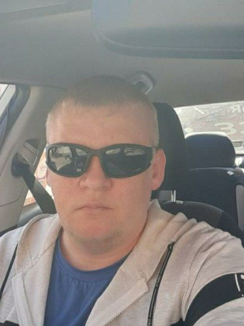 Юра, Россия, Новосибирск, 42 года. Познакомлюсь с женщиной для любви и серьезных отношений, брака и создания семьи, воспитания детей, рЯ из Барнаула, работаю в Новосибирске. Познакомлюсь с симпотичной девушкой для со