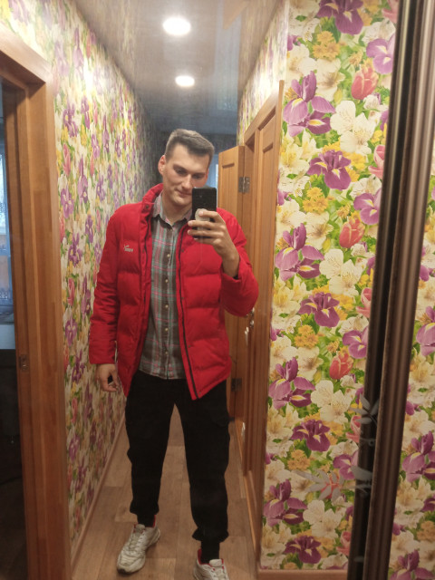 Олег, Минск, м. Партизанская, 32 года. Молодой, крепкий с хорошим чувством юмора. Зарабатываю выше среднего (намного выше среднего). На сай