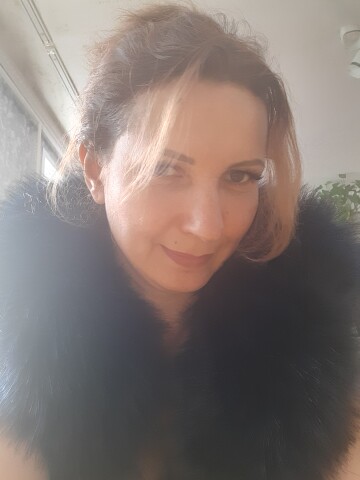 Анна, Россия, Шарыпово, 48 лет, 2 ребенка. Ищу мужчину, готового к серьёзным отношениям, не важно сколько у него детей, проживают они с ним илиРаботаю поваром. Живу с дочками 15 и 13 лет. Не пью, не курю. Вожу автомобиль. Брюнетка, рост 164см,