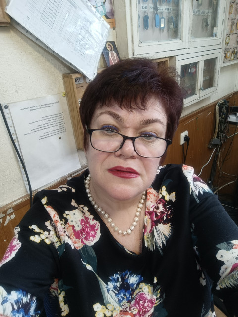 Марина, Россия, Москва, 54 года, 1 ребенок. Познакомлюсь с мужчиной для любви и серьезных отношений.В разводе. В меру адекватная. Есть взрослый сын, живёт отдельно.