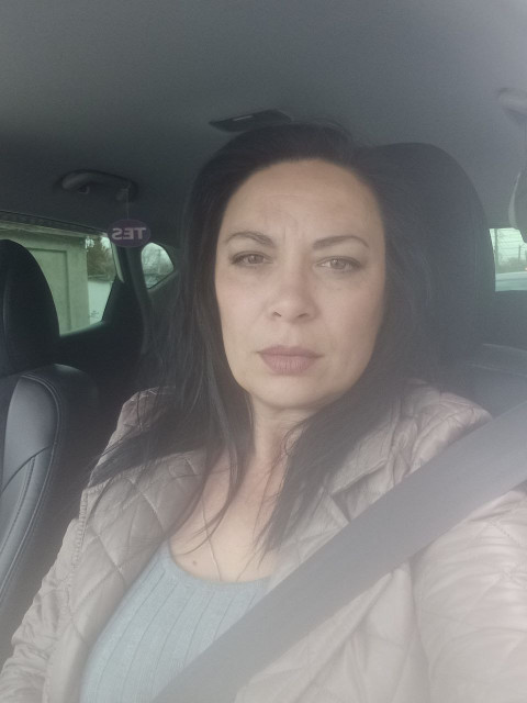 Александрия, Россия, Шебекино, 45 лет, 1 ребенок. Познакомлюсь с мужчиной для брака и создания семьи. С серьезным и ответственным, без мат. проблем.Вдова. Живу одна, дочь замужем, живет отдельно, люблю животных, природу.