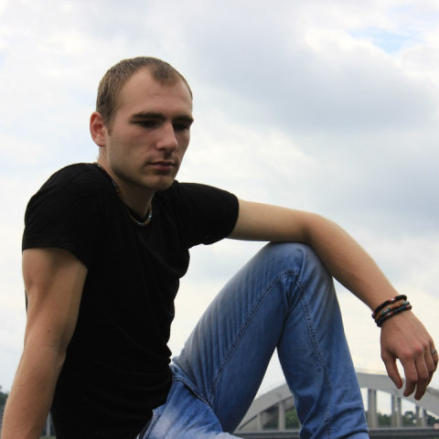 Антон Молоковский, Россия, Москва, 34 года. Я открытый, экспрессивный человек, живущий в мире реальных явлений. Я непосредствен в выражении свои