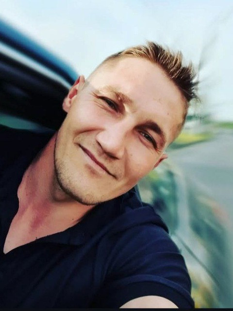 Виктор, Россия, Сергиев Посад, 31 год. Хочу найти В поисках впечатлений, изначально поговорить при встрече.Простой в общении, гибок к пониманию, поддержу тебя.