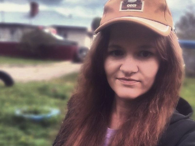 Анастасия, Россия, Рязань, 27 лет, 3 ребенка. Найти родственную душу.Вдова. С тремя детьми. 6 лет, 4 года и 2 года. 
Ищу....... а сама не знаю, чего я ищу. Крест ставит