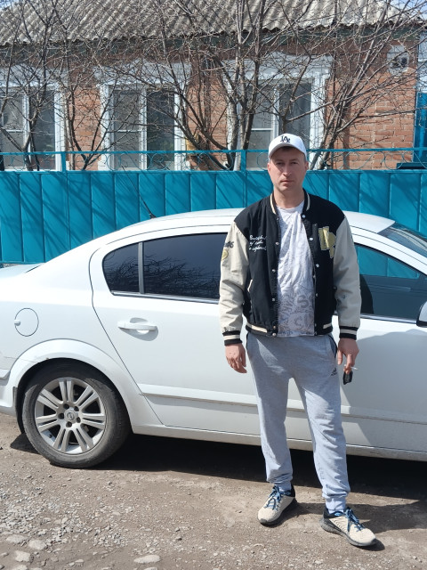 Сергей, Россия, Ростов-на-Дону, 41 год, 2 ребенка. Познакомлюсь с женщиной для любви и серьезных отношений, брака и создания семьи, воспитания детей, рПознакомлюсь с девушкой для серьезных отношений. Сам с Ростовской области.