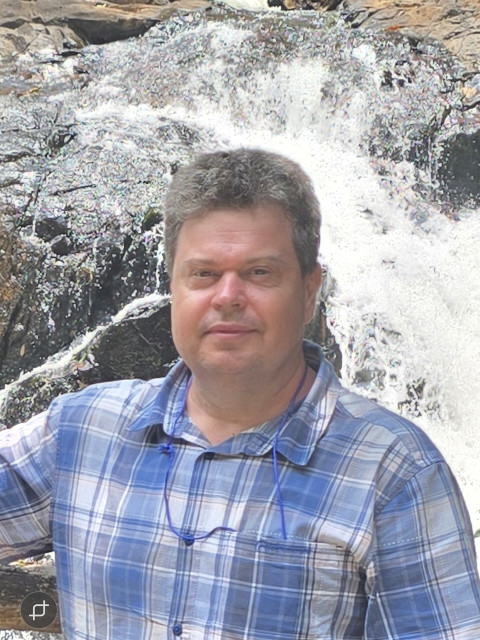 Вячеслав, Россия, Москва, 48 лет, 1 ребенок. Познакомлюсь с женщиной для любви и серьезных отношений, дружбы и общения.Отдамся в хорошие женские руки. В еде неприхотлив, налево отгулял, к туалету приучен, зарплату прино