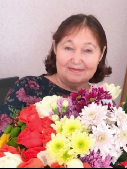 Вера, Россия, Санкт-Петербург, 68 лет, 3 ребенка. Она ищет его: Познакомлюсь с мужчиной для брака и создания семьи.Понсионерна, домохозяйка. Живу в частном доме, есть огород. Ищу мужчину 65-68 лет.