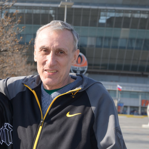 Олег Рак, Россия, Донецк, 58 лет, 1 ребенок. Хочу встретить хорошую женщину, чтобы жить с ней вечно.Работяга, который перепробовал себя в разных профессиях и наверное проще перечислить чего я не могу.