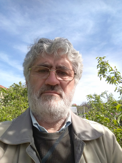 Длявер Алиев, Россия, Симферополь. Фото на сайте ГдеПапа.Ру