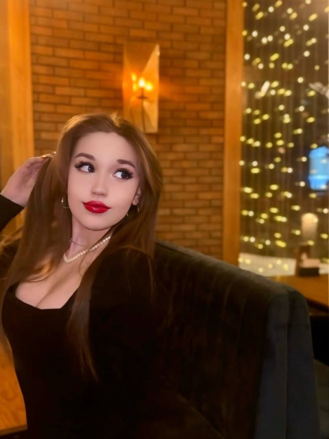 Ангелина, Россия, Москва, 32 года. Познакомлюсь с мужчиной для любви и серьезных отношений, брака и создания семьи, воспитания детей, дищу нормальное общение, сразу " поехать домой ко мне или к тебе" - мимо, знакомлюсь только