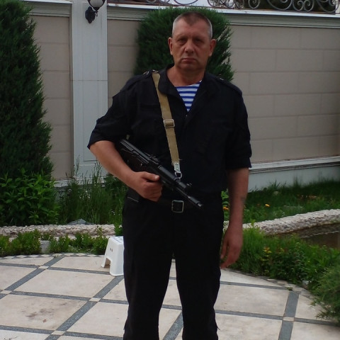 Виктор Хурсанов, Казахстан, Алматы, 56 лет. Хочу найти Внемательную симпатичную темпераментнуюАлматинец местный работаю свая квартира. Люблю отдых на природе спокойствие. 
Уровнавешины .