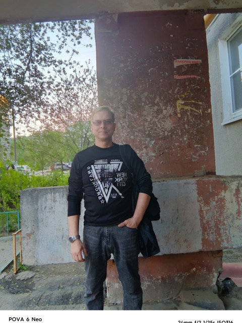 Александр, Россия, Нижний Новгород, 50 лет. Познакомлюсь с женщиной для любви и серьезных отношений, дружбы и общения.Я Александр. Живу в Нижнем. Есть сын от первого брака. Работаю слесарем на заводе. Больше время посв