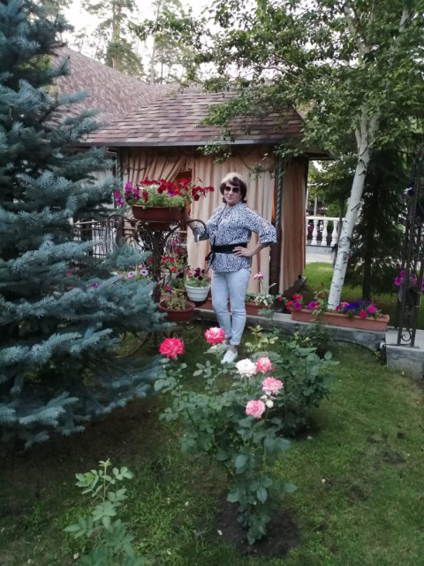 Светлана, Россия, Нижний Новгород, 59 лет, 2 ребенка. Познакомлюсь с мужчиной для дружбы и общения. Одинокого, высокого, не зануду, который составит компаПенсионерка живу одна в однокомнатной квартире, люблю ездить отдыхать