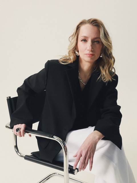 Александра Соболева, Санкт-Петербург, 45 лет, 5 детей, 2 фото. Ищу собеседника или жизнь душа в душу до конца своих дней. Романтик я, никуда от этого не деться)))...  Анкета 830368. 