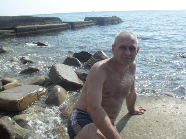 Игорь, Россия, Москва, 55 лет, 1 ребенок. Он ищет её: Со схожими на мои, взглядами на жизнь. А цель знакомства - самая серьёзная...Живу, работаю. Воспитан, не конфликтен. Способен на уступки...