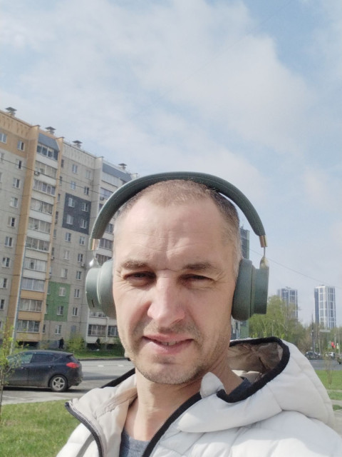 Паша, Россия, Челябинск, 44 года, 2 ребенка. Познакомлюсь с женщиной для любви и серьезных отношений, брака и создания семьи, гостевого брака, воСтроитель. люблю спорт. 
Кино.