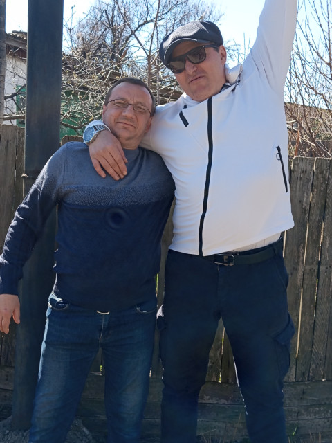 Виталий, Россия, Донецк, 46 лет. Познакомлюсь с женщиной для любви и серьезных отношений, дружбы и общения.Разносторонний, интересный, уравновешенный, простой, с чувством юмора и внимательный