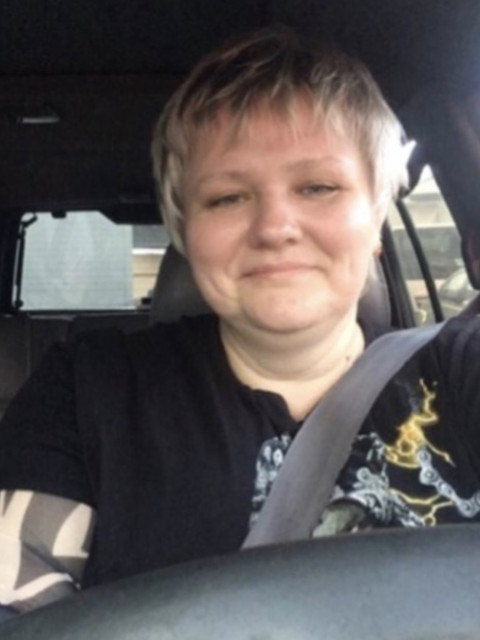 Света, Москва, м. Отрадное, 53 года, 1 ребенок. Она ищет его: Человека, с которым было бы легко, весело и интересно общаться. Договаривать фразы друг-друга. Не ве  Анкета 831210. 