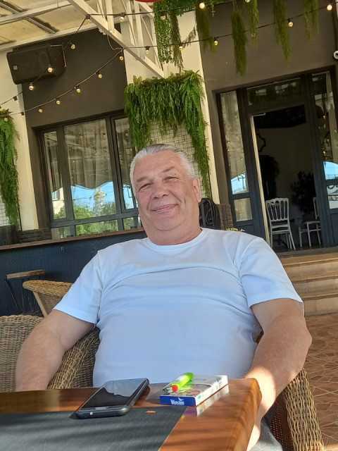 Сергей, Россия, Санкт-Петербург, 61 год. Познакомлюсь с женщиной для любви и серьезных отношений, брака и создания семьи.Разведен, ищу женщину только серьезные отношения, тарелочници мимо