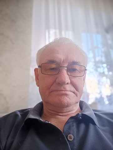 Александр Вольф, Россия, Тюмень, 71 год, 2 ребенка. Хочу найти От 60 до 70 лет, умела готовить понимала меня, а я её была хорошей хозяйкойУ меня есть дом баня гараж авто огород три внука дочь и сын живут отдельно я в доме с кошкой охота н