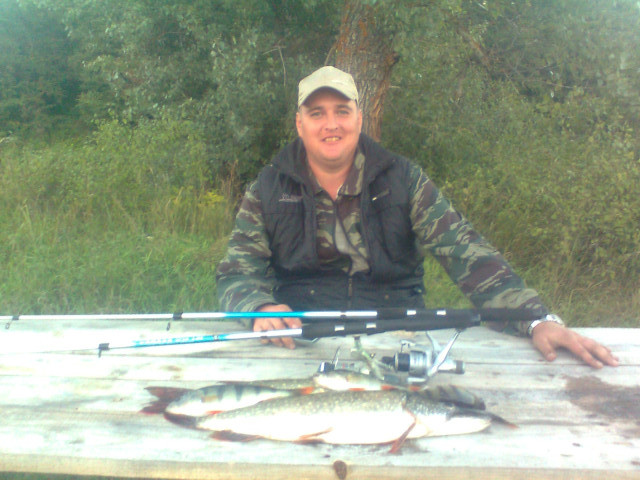 Анатолий, Саратов, 42 года, 3 фото. Познакомлюсь с женщиной для любви и серьезных отношений, брака и создания семьи, рождения совместных...  Анкета 831422. 