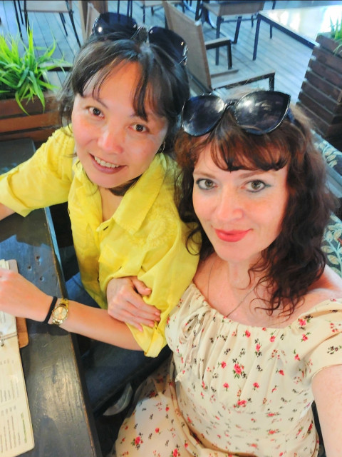 Незнакомка, Казахстан, Караганда, 48 лет, 2 ребенка. Познакомлюсь с мужчиной для брака и создания семьи. Постараемся принять все минусы в характере и увеЯ знаю, Ты на свете есть!!! ❤ ️