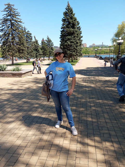 Светлая, Россия, Донецк, 45 лет, 1 ребенок. Хочу найти Доброго порядочного и вообще чтоб все было хорошоХочу познакомиться с порядочным не пьющим мужчиной для серьезных отношений