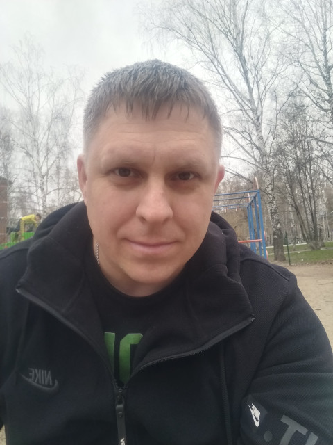 Евгений, Россия, Новосибирск, 36 лет, 1 ребенок. Честный, порядочный! Не курю, вроде симпатичный немного😉