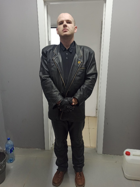 Денис, Россия, Верхняя Салда, 34 года. Познакомлюсь с женщиной для любви и серьезных отношений, брака и создания семьи, воспитания детей, рИщу обычную женщину с хорошим чувством юмора, сам такой же.