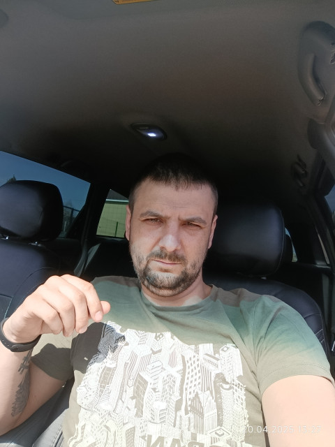 Алексей, Россия, Рыбинск, 33 года, 2 ребенка. Хочу найти Для начала общение, встречи а там как пойдётВеселый и общительный