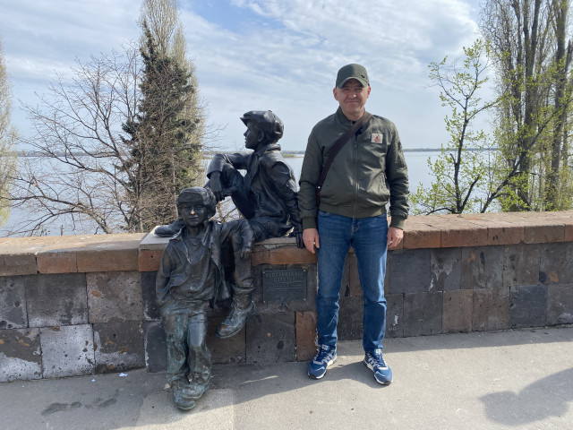 Саша, Россия, Донецк, 45 лет, 1 ребенок. Познакомлюсь с женщиной для рождения совместных детей.Холост, обеспечен, живу один, люблю поездки приятное общение