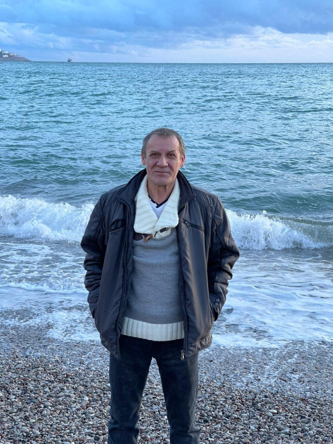 Александр, Москва, м. Воронцовская, 63 года. Хочу найти Девушку, национальность значения не имеет, можно в меру с вредными привычками и замужнюю, встречи у Добрый, порядочный хочу познакомиться с женщиной которой одиноко